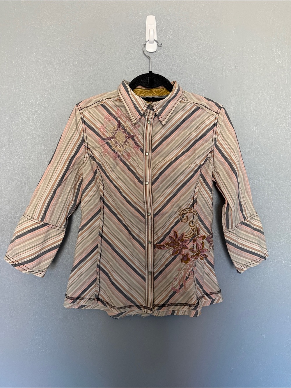 Women’s Boho Hippy Embroidered Floral Phoenix Pearl Snap Button-Up 3/4 Sleeve